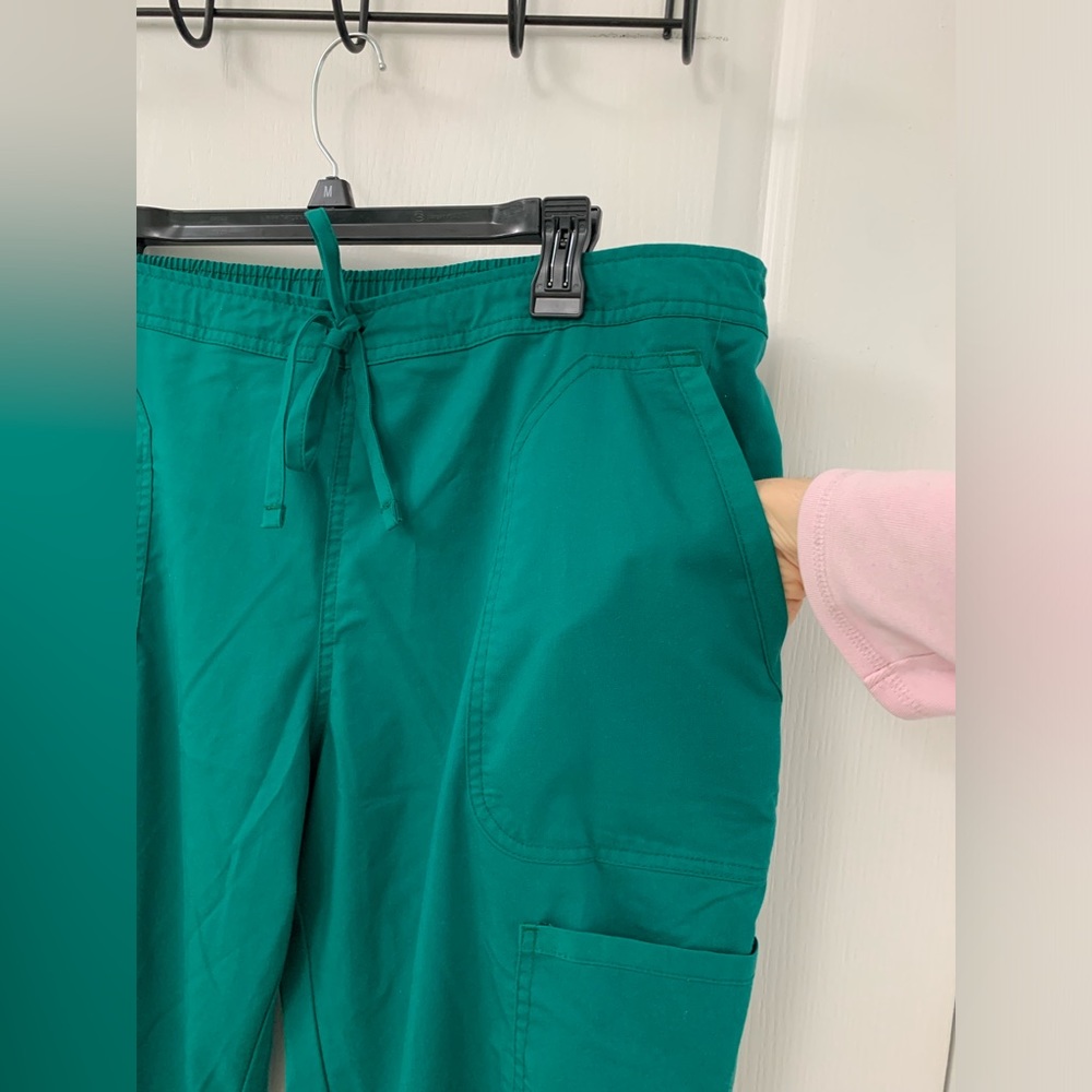 Cherokee Hunter Green Cargo Scrub Pants - Picture 9 of 13